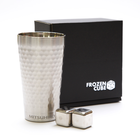 誕生日や退職祝いなどに二重断熱　名入れタンブラー　アイスキューブ付