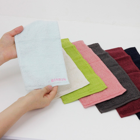 名入れ刺繍ハンカチ　純ギラ銀　ポケットタオル・内祝いギフトなどに