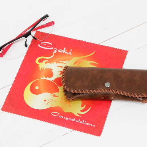 誕生日や両親への贈り物に・メガネケースMusutangと名入れ メガネ拭き