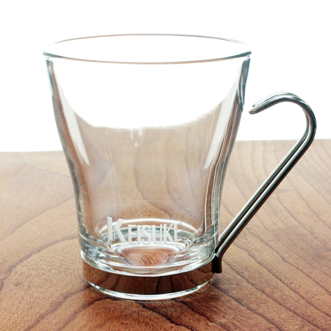 内祝いや両親へのプレゼントに最適な名入れ耐熱マグカップ