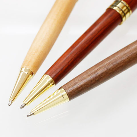 退職祝いや就職祝い・誕生日などに木製　名入れボールペン