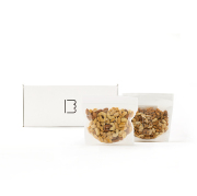 ビールのおつまみに！（ナッツ・柿の種）