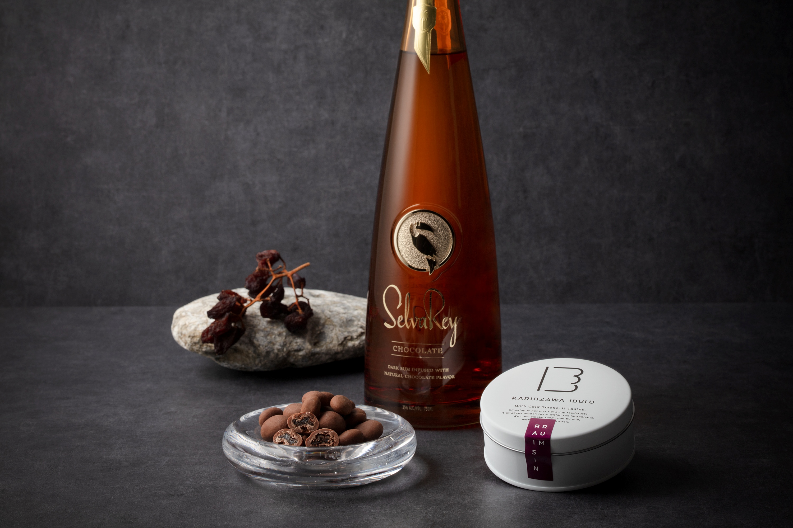 〈冬季限定〉燻製レーズンチョコレート（ラム）　