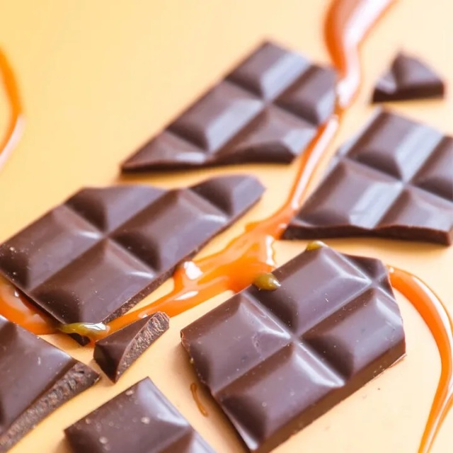 オーツミルクチョコレート  ソルティキャラメル