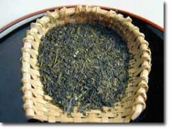 【NHKのためしてガッテンで紹介された静岡県掛川産の深蒸し茶】濃厚な味！芽茶１００グラム※