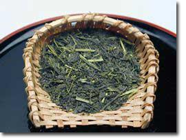 【NHKのためしてガッテンで紹介された静岡県掛川産の深蒸し茶】農家の味！荒造り煎茶100グラム※