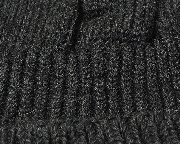 ロニースコッツで購入。INIS MEAIN アルパカ100%ニット帽 ベージュ ロニースコッツで購入INIS MEAIN 100% アルパカ ニット帽 青系