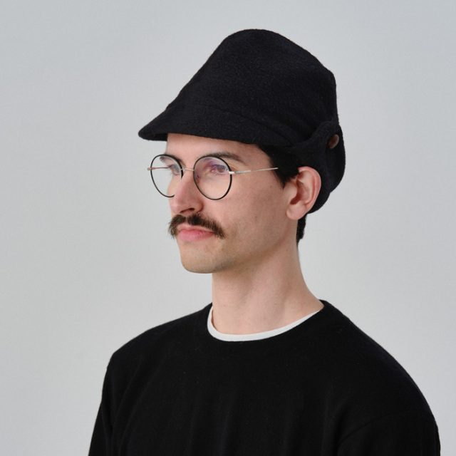 NINE TAILOR　ナインテイラー　ウールフライトキャップ　Epazote Cap　モデル画像