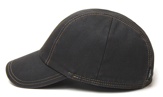 ”WIGENS(ヴィーゲン)”耳当て付きコーティングコットンキャップ Baseball Cap
