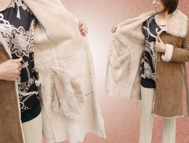 毛足の長いムートンコートです。