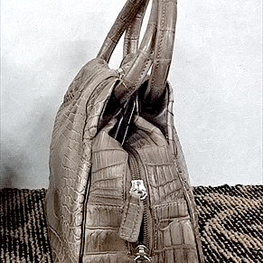 エキゾチックレザーアイテム