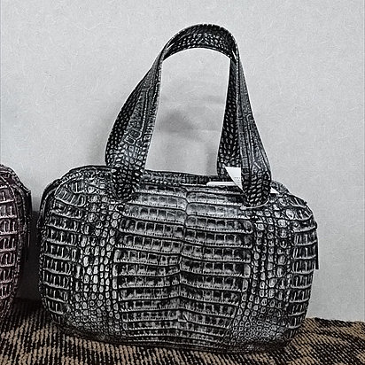 エキゾチックレザーアイテム