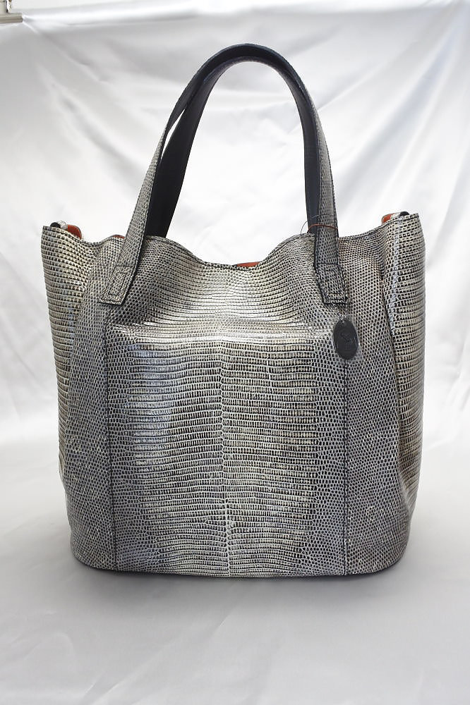 エキゾチックレザーアイテム