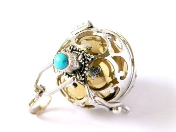 ターコイズのガムランボール（Mサイズ・バスケットタイプ）GB008