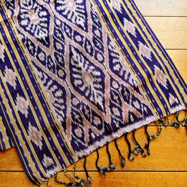 イカット（ジャワイカット／かすり織り／約49cm×184cm　ロングタイプ）IK076