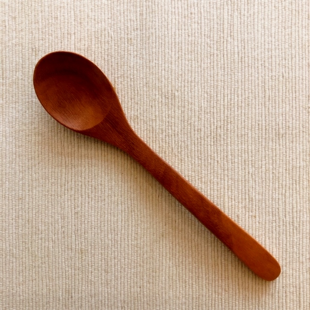 天然木・サウォ製スプーン　スープ・デザート用スプーン（Sサイズ・約14cm）WT014