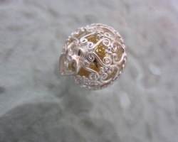 アラベスク模様のガムランボール（Mサイズ・バスケットタイプ）GB016