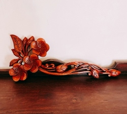 木彫り 天然木製プルメリアのレリーフ／壁掛けB（ブラウン）WT003