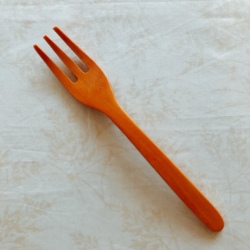 天然木・サウォ製フォーク／デザート・ケーキ・フルーツ用フォーク（Sサイズ・約15cm）WT016