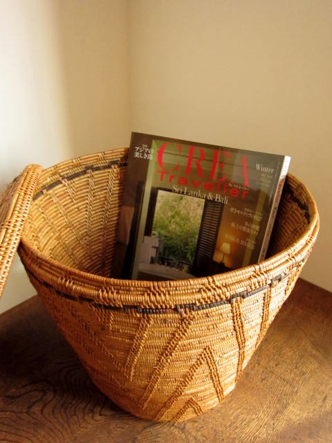 【新品】アタ 蓋付き つぼ型 バスケット 特大サイズ 模様編み 黒モチーフ 新品】アタ 蓋付き つぼ型 バスケット 特大サイズ 模様編み 黒