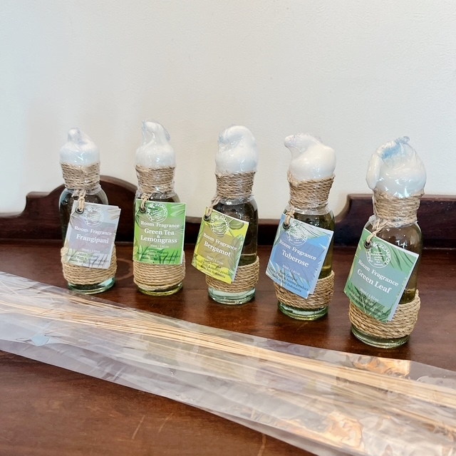 バリ島の自然な香りのルームフレグランス（5種類：フランジパニ