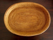 アタ製・楕円形おぼん／トレイ（縁付き　24cm×21ｃｍ×高さ3ｃｍ）AT047