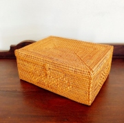 アタ製ウェットティッシュ収納ボックス／ウェットティッシュ ケース／小物入れ（20cm×15cm×H9cm／ふた付き・模様入り）AT240