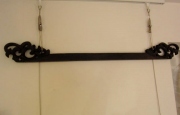 イカットハンガー70（全長70cm×1.5cm／アラベスク／ブラック）IH002