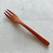 天然木・サウォ製フォーク（Mサイズ・約17.5cm）WT009