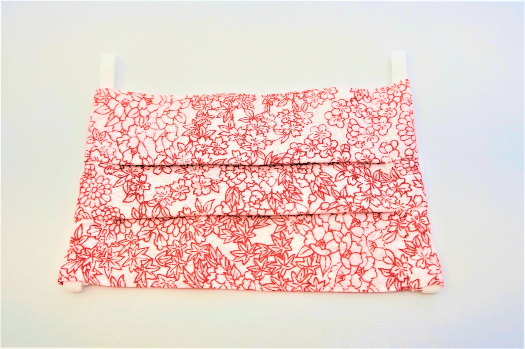 マスク　プリーツ