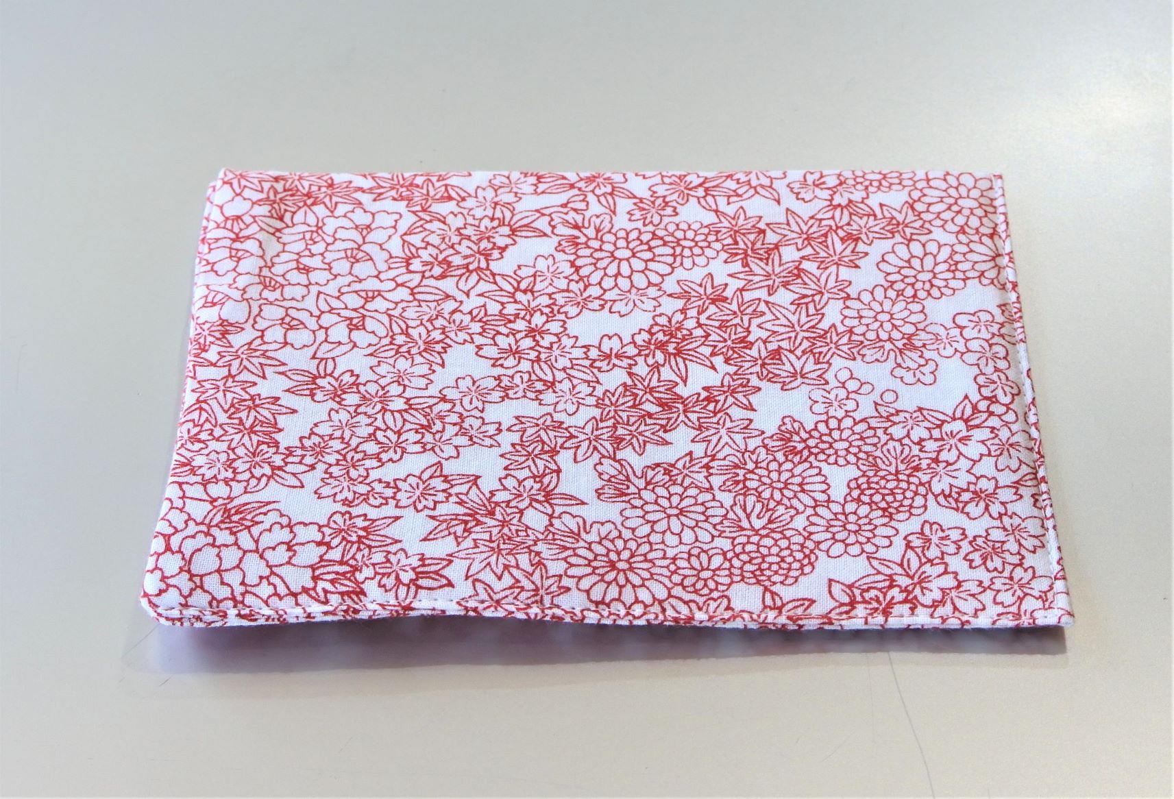 マスクポーチ　赤　