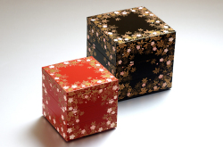 JUBAKO/重箱/敷春秋5.0三段重（黒)(A)<迎春>KZ2774A