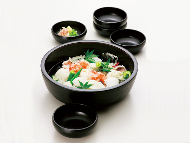 箕面焼 黒朱線入そうめん鉢揃