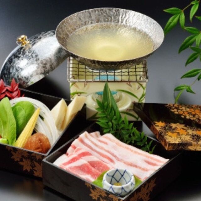 日本の美しい四季を楽しむお重箱