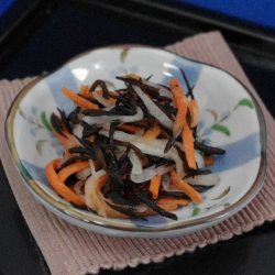中荒ひじき使用　ひじきと大根のサラダ