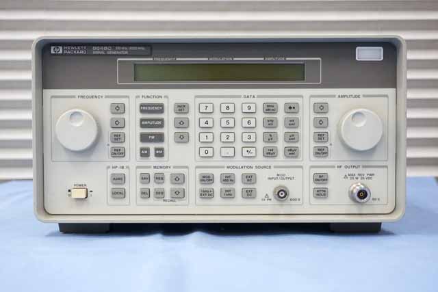HP 8643A 0.26-2060MHz 信号発生器　ジャンク HP 8643A 0.26-2060MHz 信号発生器 ジャンク - メルカリ