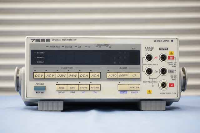 中古　横河電機　デジタルマルチメータ　7555-01　(管理番号：4G-1077)