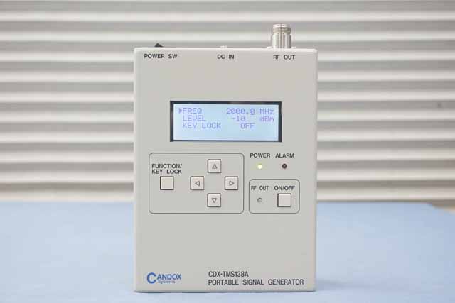 中古　キャンドックシステムズ　ポータブル信号発生器　CDX-TMS138A　(管理番号：4G-1087)
