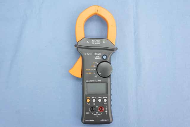 【未使用】中古　アジレント　AC/DCクランプメータ　U1213A　(管理番号：R900Z-U1213A)