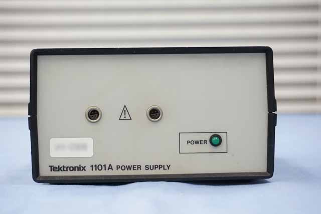 中古　テクトロニクス　プローブ用電源　1101A　(管理番号：UKK-03896)