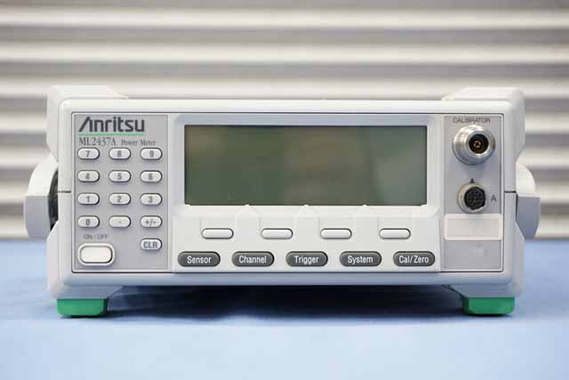 中古　アンリツ　パワーメータ　ML2437A　 (管理番号：UKK-06446)