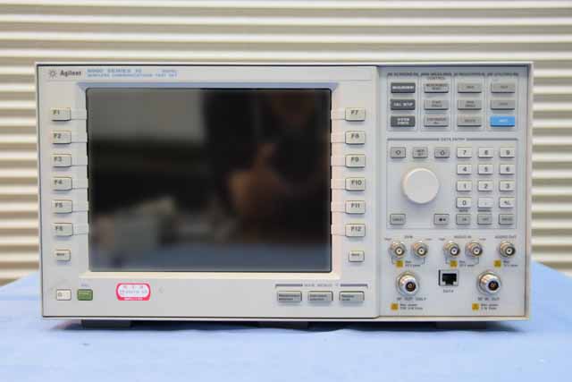 中古　アジレント(キーサイト） 無線通信テスト・セット　E5515C  (管理番号：UKK-10356)