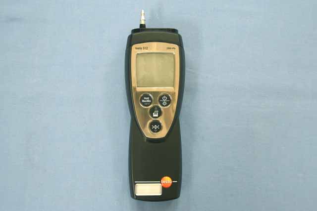 中古　テストー　差圧計　testo512-4　(0560 5129)　(管理番号：UKK-10833)　