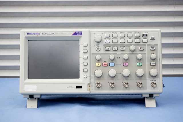 中古　テクトロニクス　デジタル・オシロスコープ　TDS2024C　(管理番号：UKK-12112)
