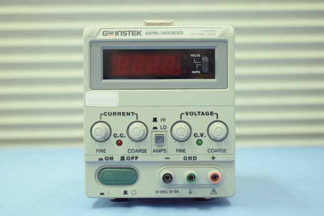 中古　インステック　直流安定化電源　GPS-3030D　(管理番号：UKK-12119)