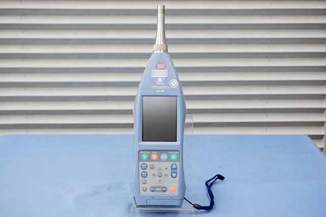 中古　リオン　精密騒音計　NA-28　(管理番号：UKK-12287)