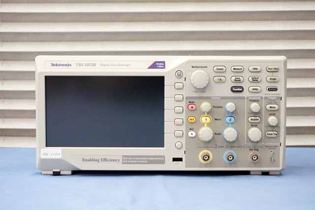 中古　テクトロニクス　デジタルオシロスコープ　TBS1072B　(管理番号：UKK-12554)