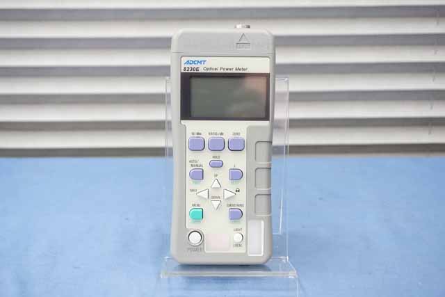 中古　エーディーシー　光パワーメータ　8230E　 (管理番号:UKK-12644)