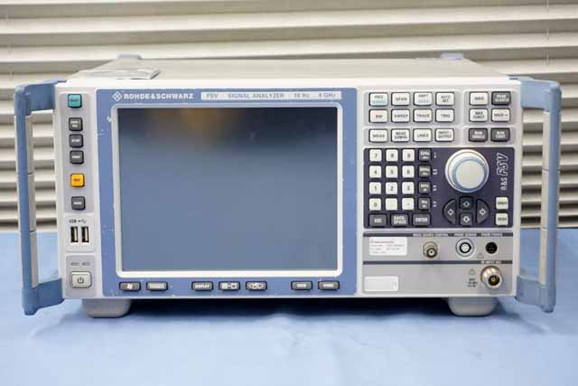 中古　ローデ・シュワルツ　スペクトラムアナライザ　FSV4　(管理番号：UKK-12717)