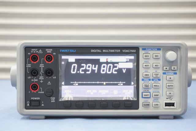 中古　岩崎通信機　デジタルマルチメータ　VOAC7602　(管理番号：UKK-12745)